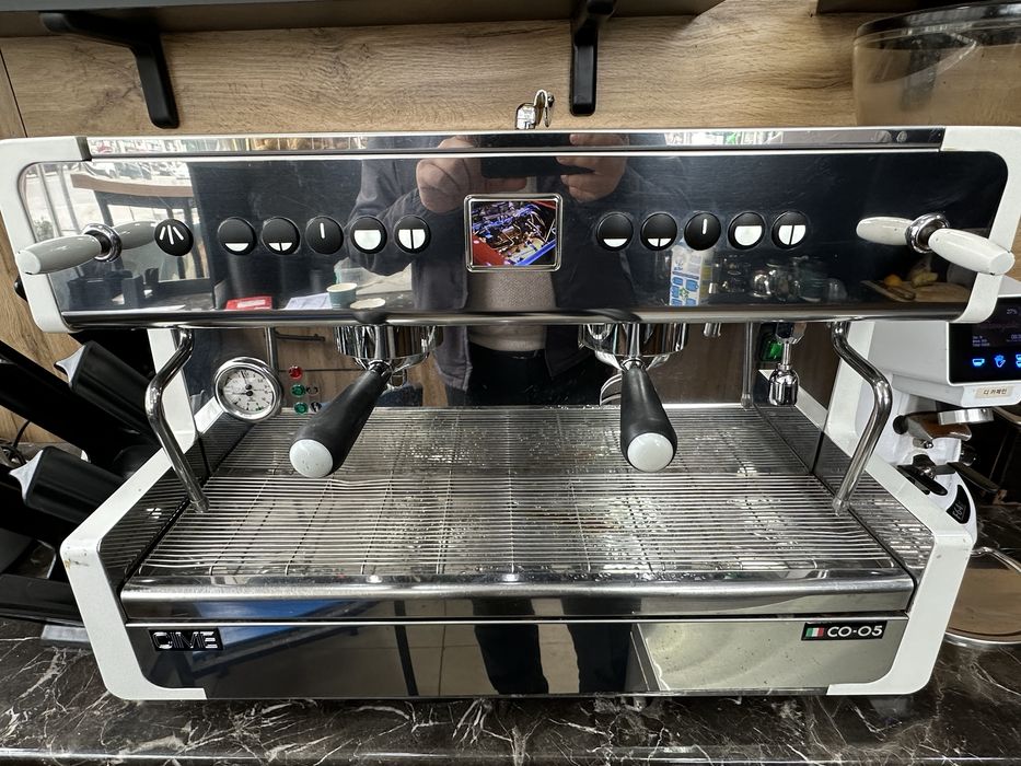 Coffe aparat maydalagichi bilan birga