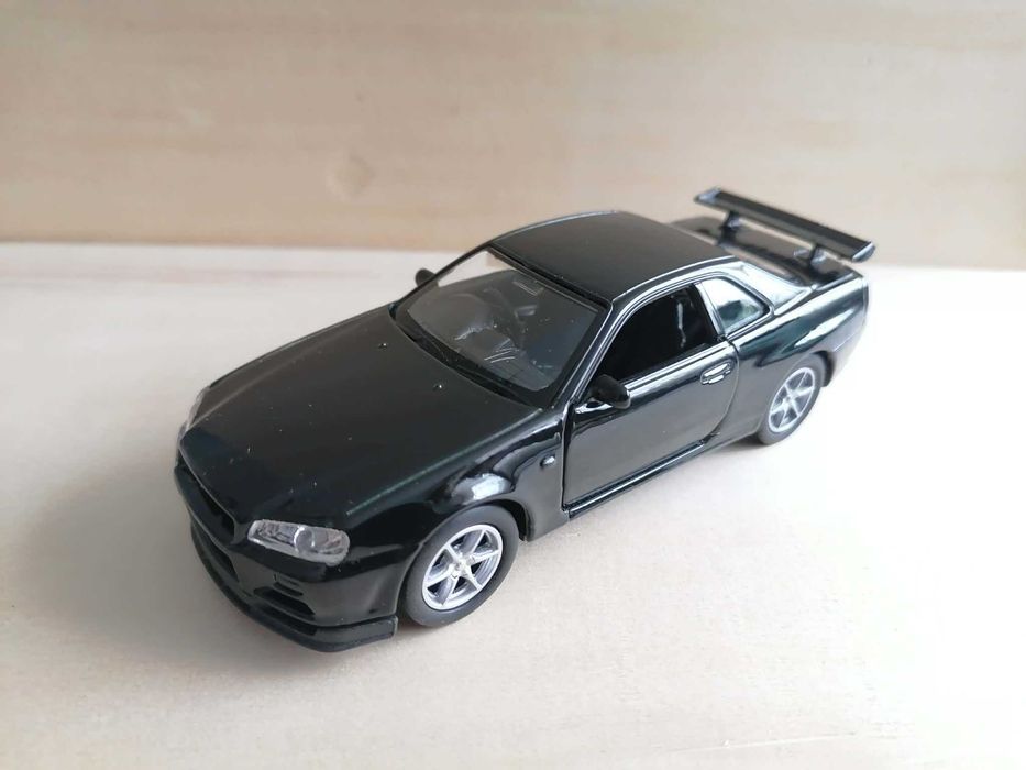 Нисан Скайлайн ГТ-Р (Р34) в мащаб 1:34