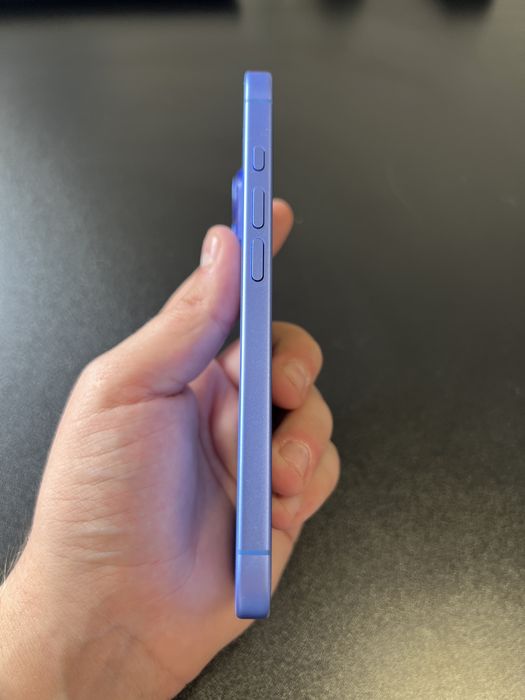 iPhone 16 128GB Ultramarine