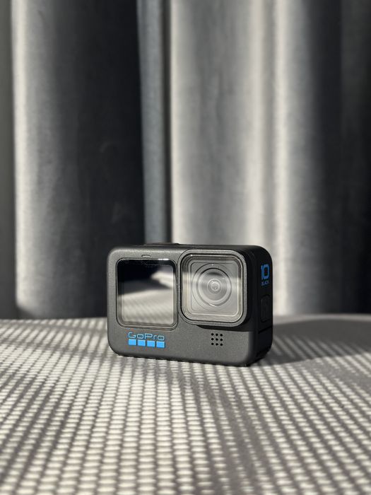 GoPro 10 HERO BLACK + Много аксесоари