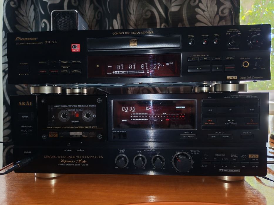 Deck  Akai GX 75