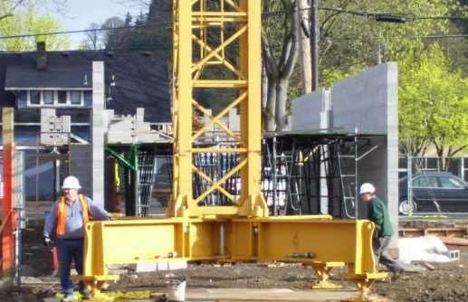 Macara turn FM1250, cu sasiu 3,8 x 3,8 m