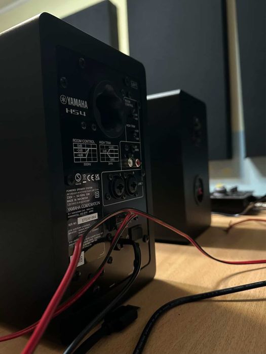Yamaha hs4 мониторы
