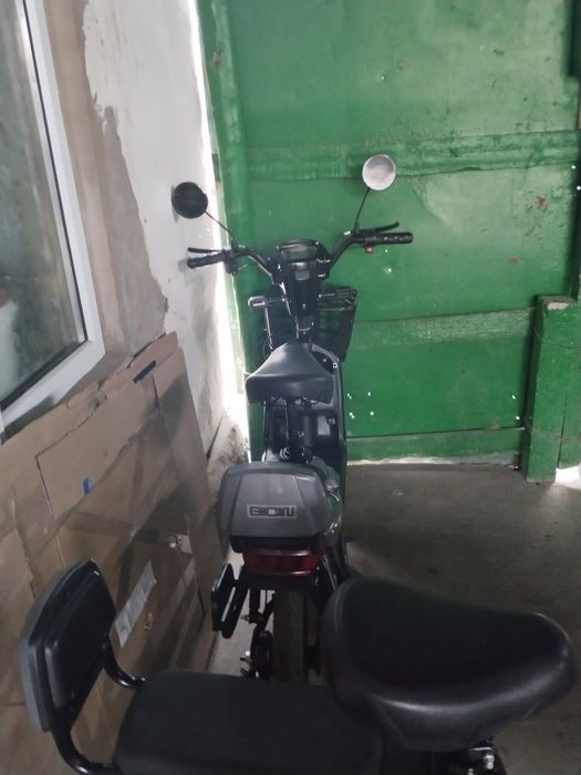 ПРАДАМ два электроскутера