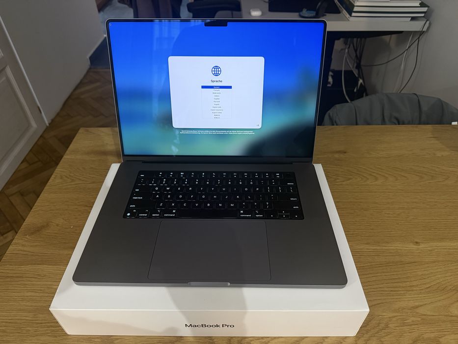 Macbook Pro 16” M1 Pro, 16 gb RAM, 512 SSD