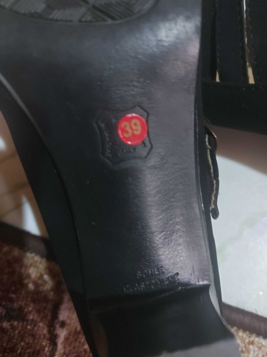 Черни велурени дамски обувки- Италия