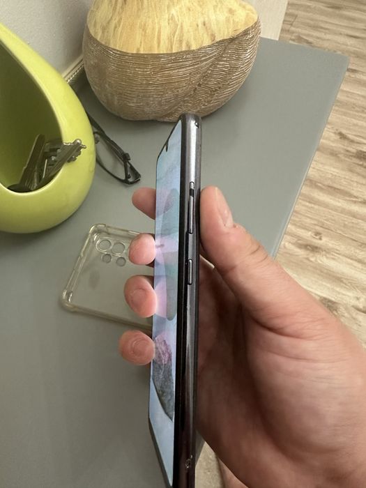 Продам телефон самсунг а32