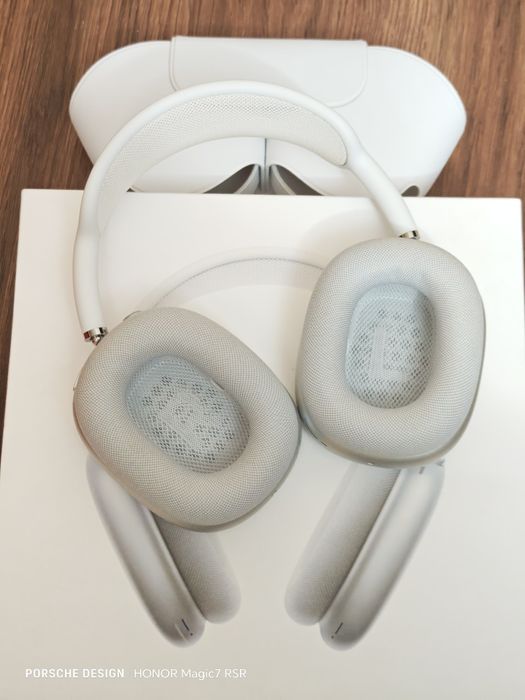 Airpods Max silver