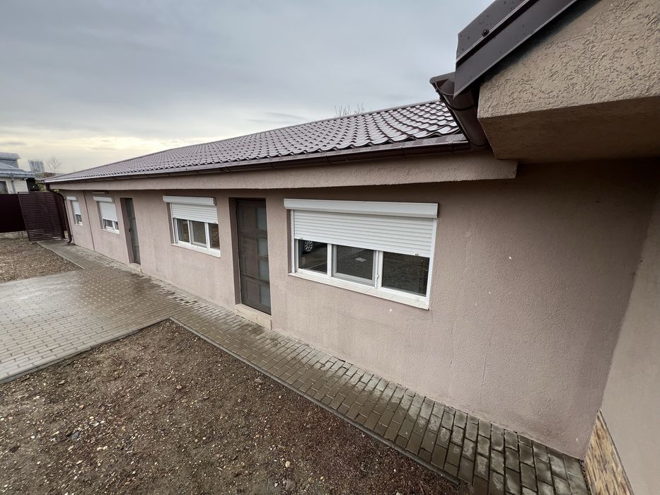 Casa, teren 1000m2 si MARKET in Suraia
