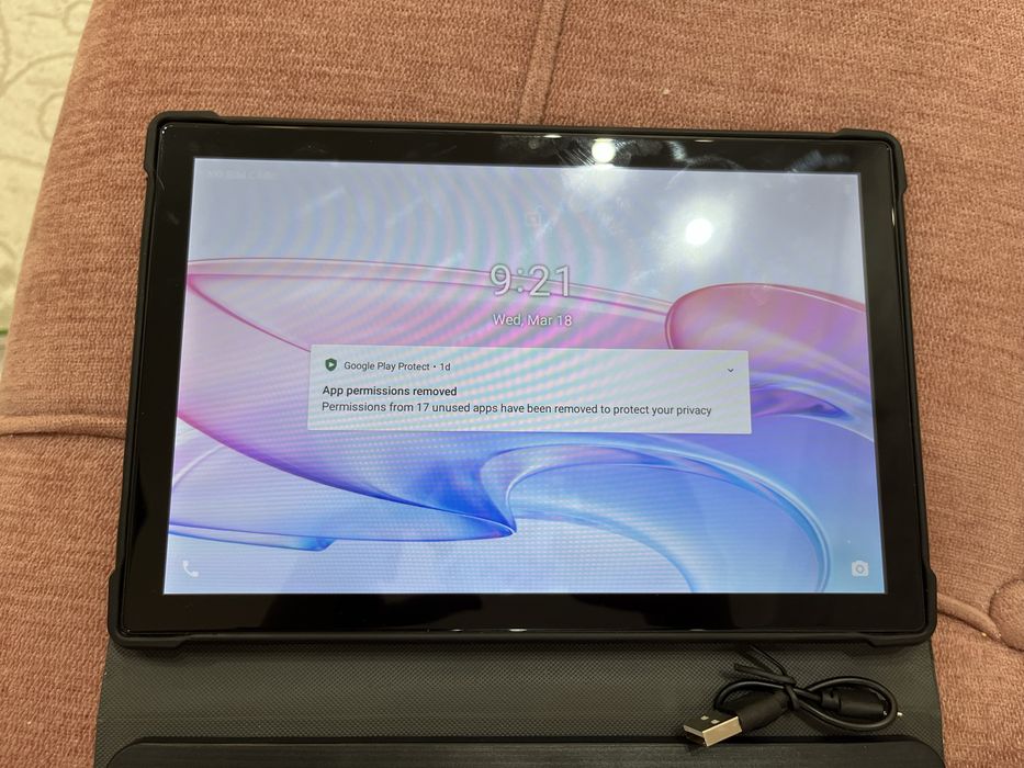 Продам планшет (новый)