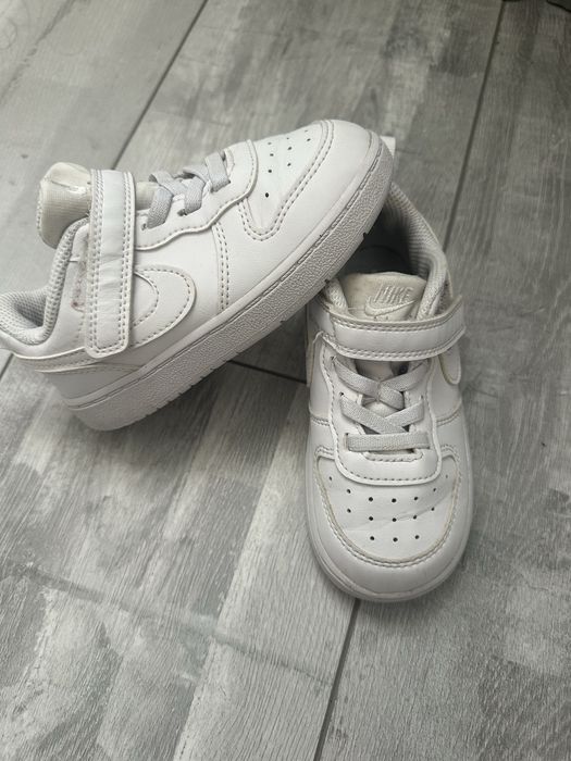 Лот маратонки nike 25 и 26 номер и боти H&M номер 25