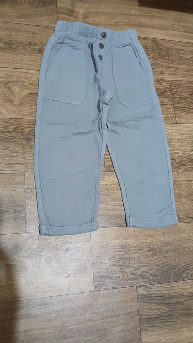 Нови панталони на Zara