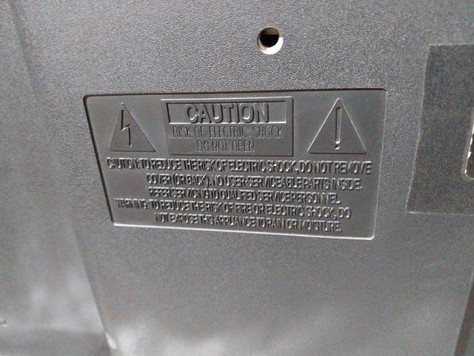 Телевизор ROISON.