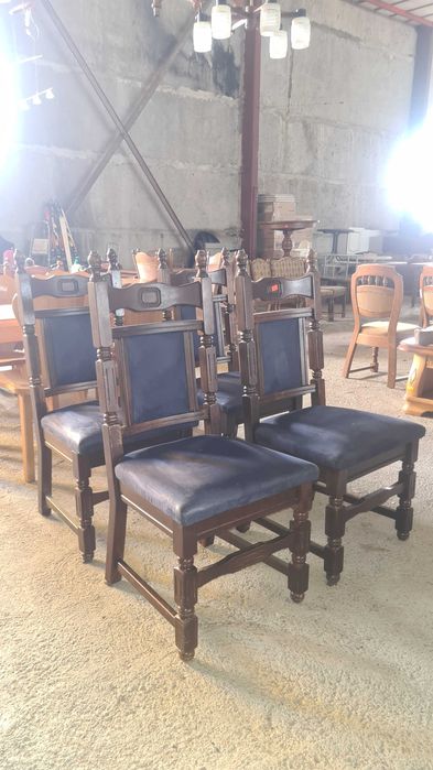 масивни  столове с велурена дамаска внос от Европа