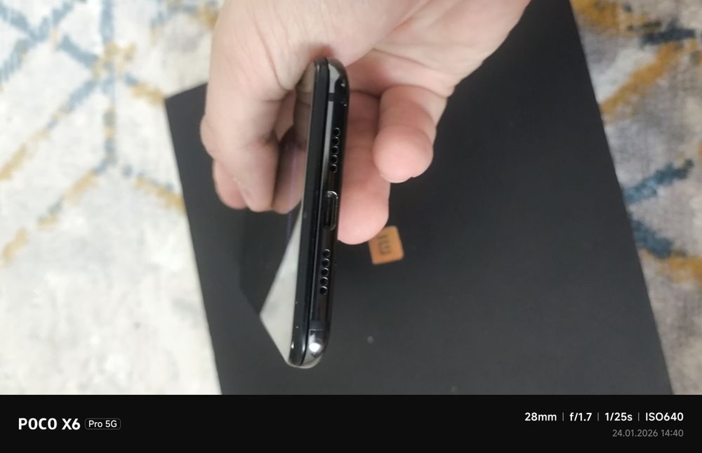 Продам либо обменяю Xiaomi Mi mix 3 6/128