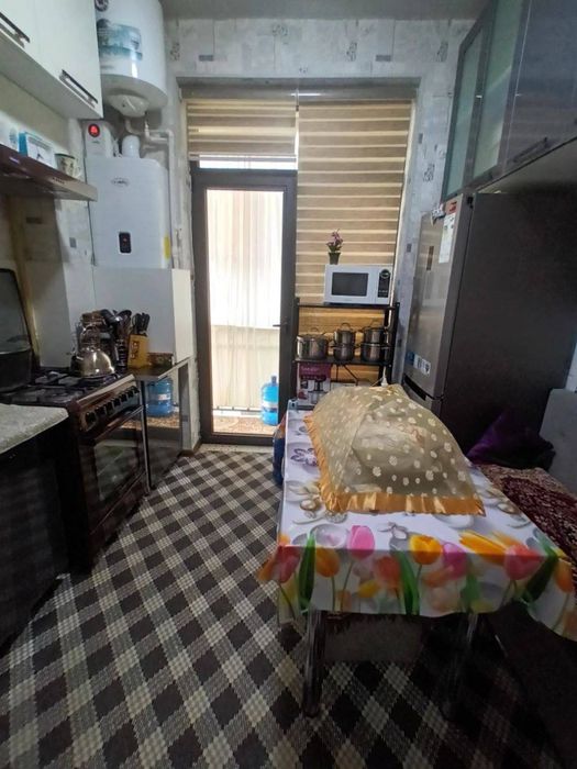 Мирзо Улугбек тумани Эко бозор рупарасида 2/6/7 48 кв +Мебел техника