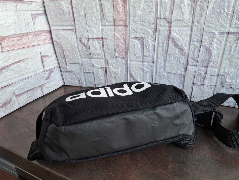 Мъжка дамска чанта,малка черна чантичка за кръста Adidas