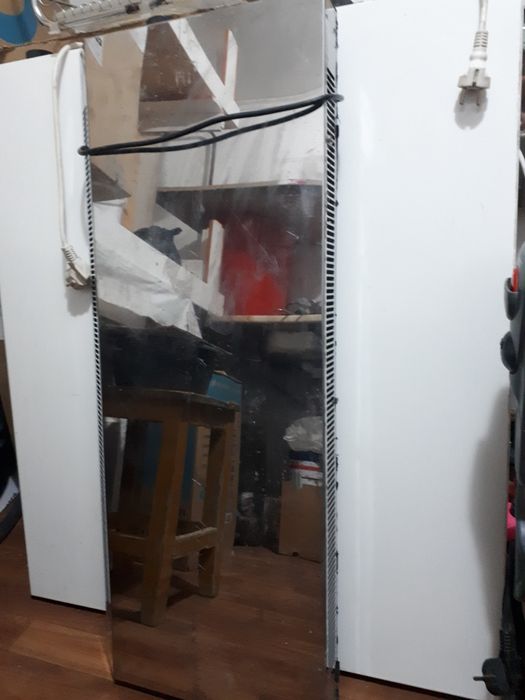 Настенный обогреватель.