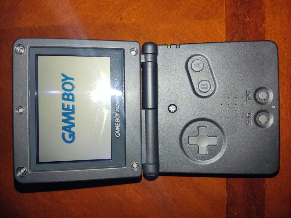 Продам Nintendo Game Boy Advance sp