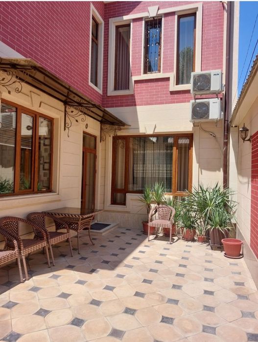 Срочно сдается дом сзади посольства России, 5 комнат.