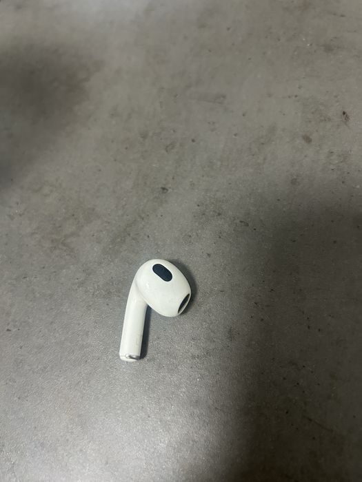 Airpods 3 левое ухо