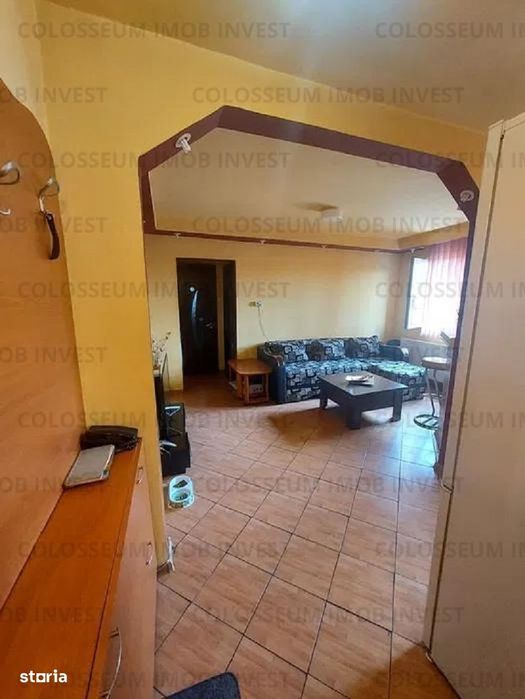 Apartament 3 camere,semidecomandat - Zona Florilor