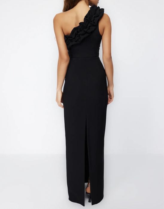 Черна рокля Trendyol