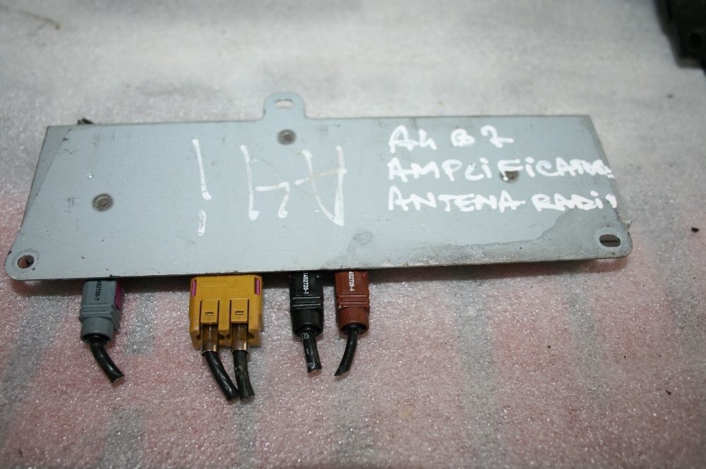 Modul Amplificator Antena Audi A4 B7 An 2005-2008 Livram Oriunde