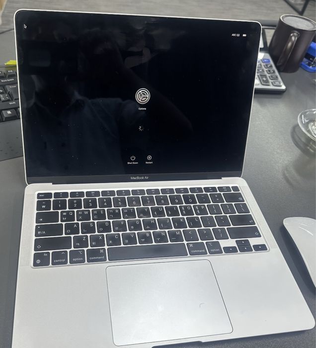 MacBook m1 2020 хорошее состояние