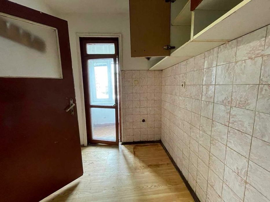 Продава се Тристаен апартамент в Добрич, Център - 87 кв.м за 762 €/кв.м - Снимка #7