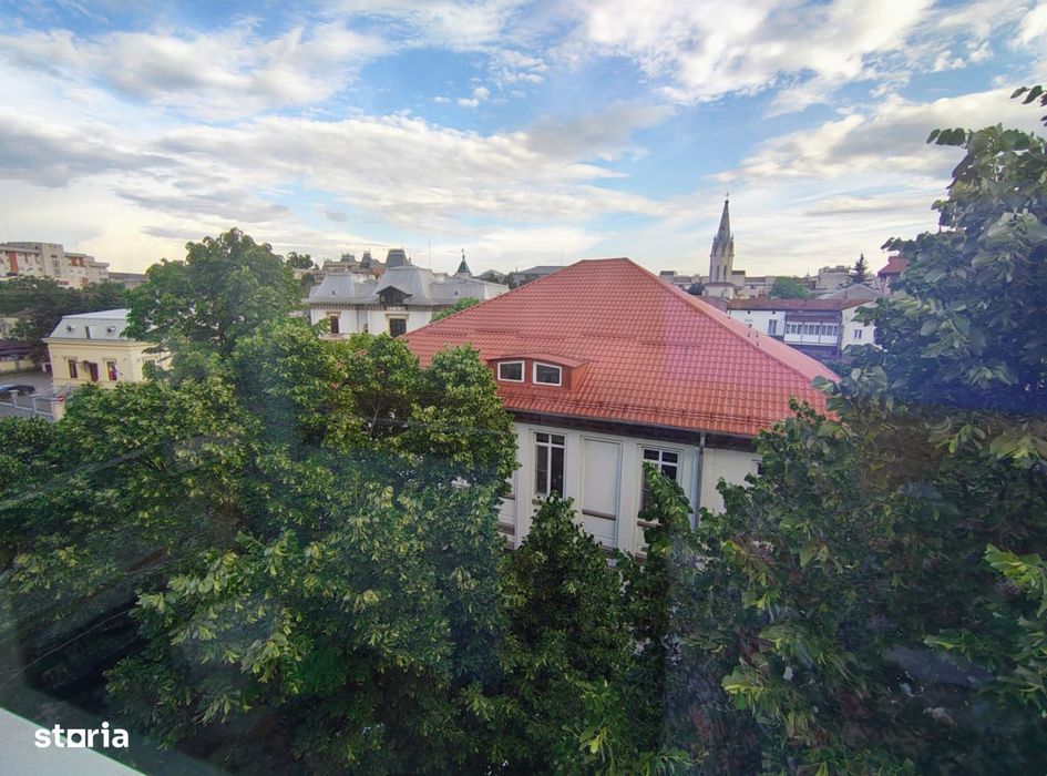 Ultracentral • 4 Camere • Parcare Privată • Ideal Studenți / L