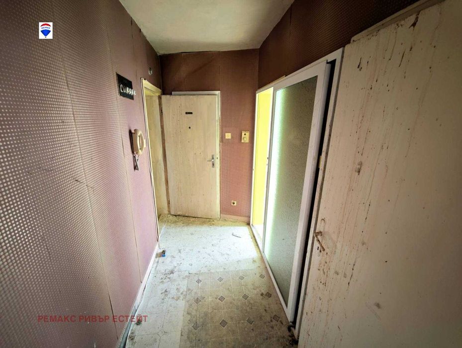 Двустаен апартамент  за ремонт кв. ЦЮР, гр. Русе