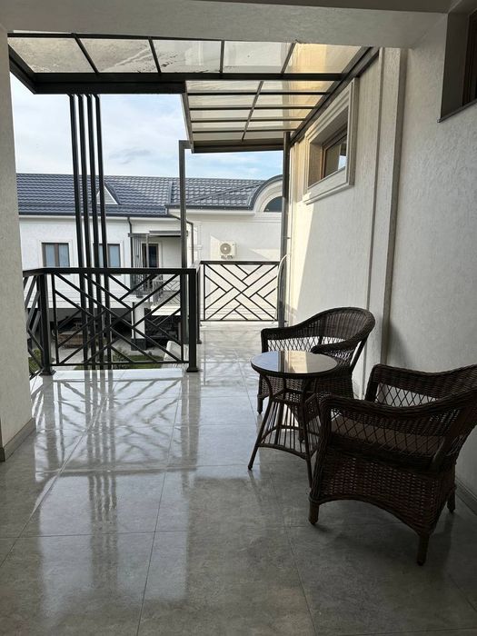 Продаётся 8 соток Евро Дом на Амир Темур Махалля.