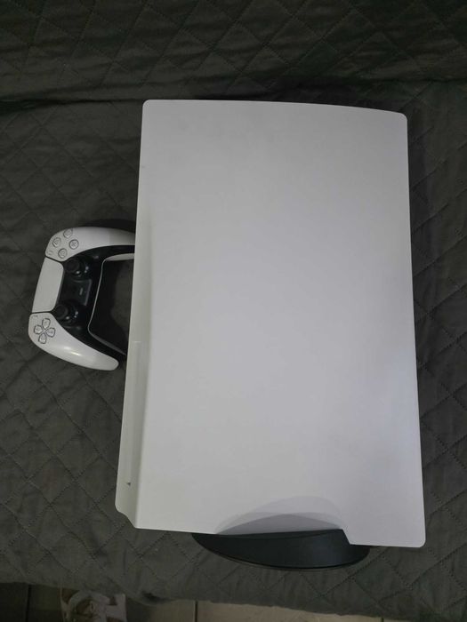 ***Перфектен*** Sony PlayStation 5 Disc Edition