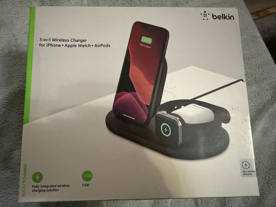 Зарядна станция Belkin 3 in 1 wireless charger