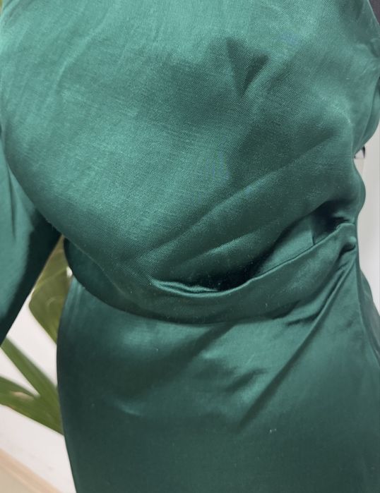 Rochie elegantă de seară verde smarald satinata Zara mărimea M
