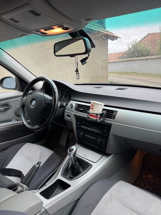 BMW Seria 3/320i