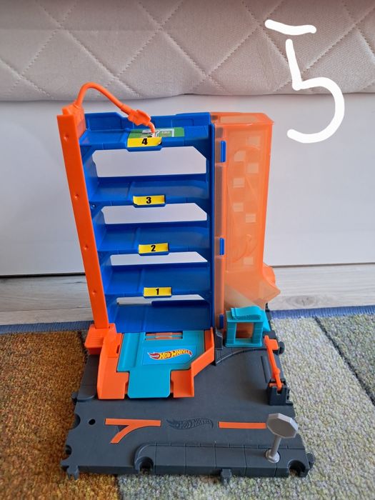 Hot Wheels писти