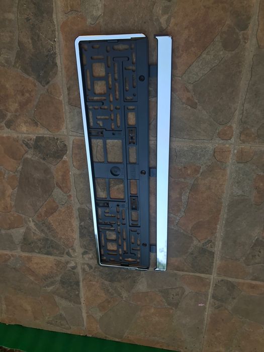 Държач / Стойка / Поставка / Рамка за регистрационен номер на кола