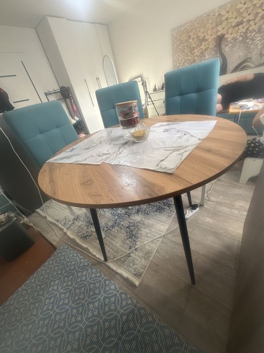 Продам стол кухонный