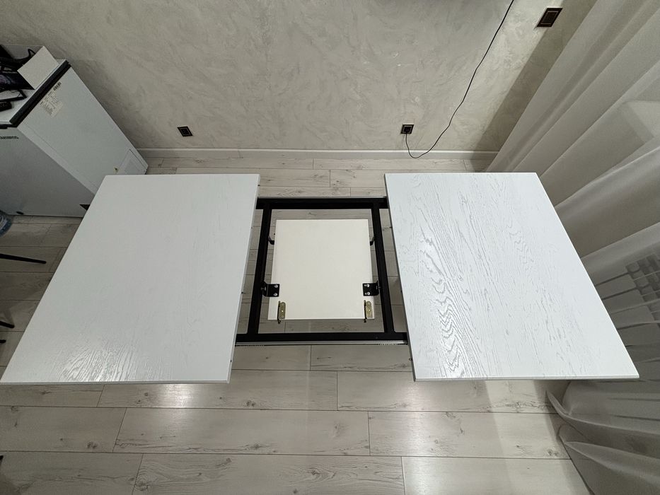 Продам раздвижной стол обеденный