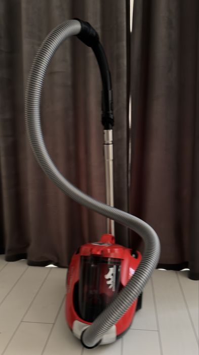 Rowenta Compact Power Cyclonic ( ca nou )