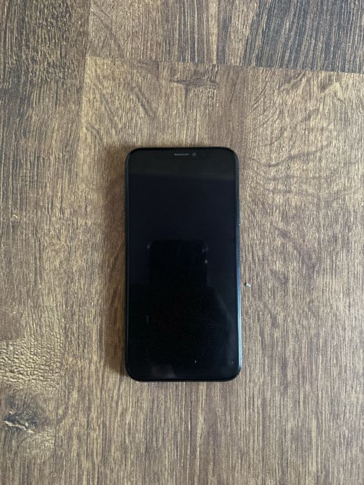 iPhone X продается
