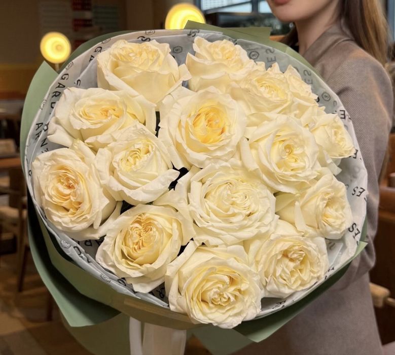 Букет из 15 роз Garden Roses