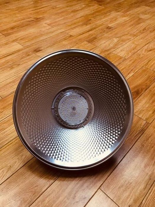 Продаётся светодиодный светильник rsp 150wt