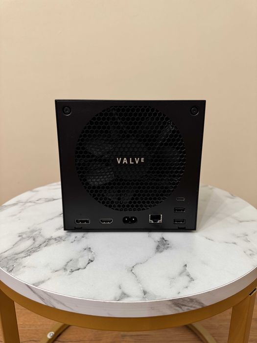 Valve Steam Machine with Steam Controller 2, 2tb + 2 Face Plates