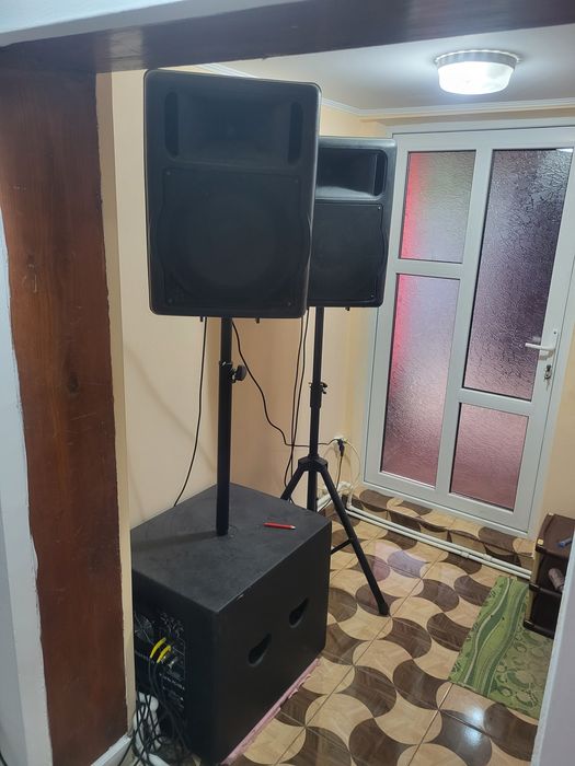 De vinzare boxe active