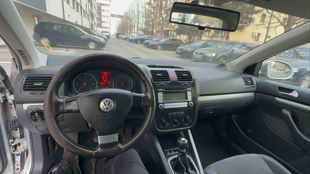 Vând golf 5/V 1.9/ 105cp/ posibilitate rate/import Germania