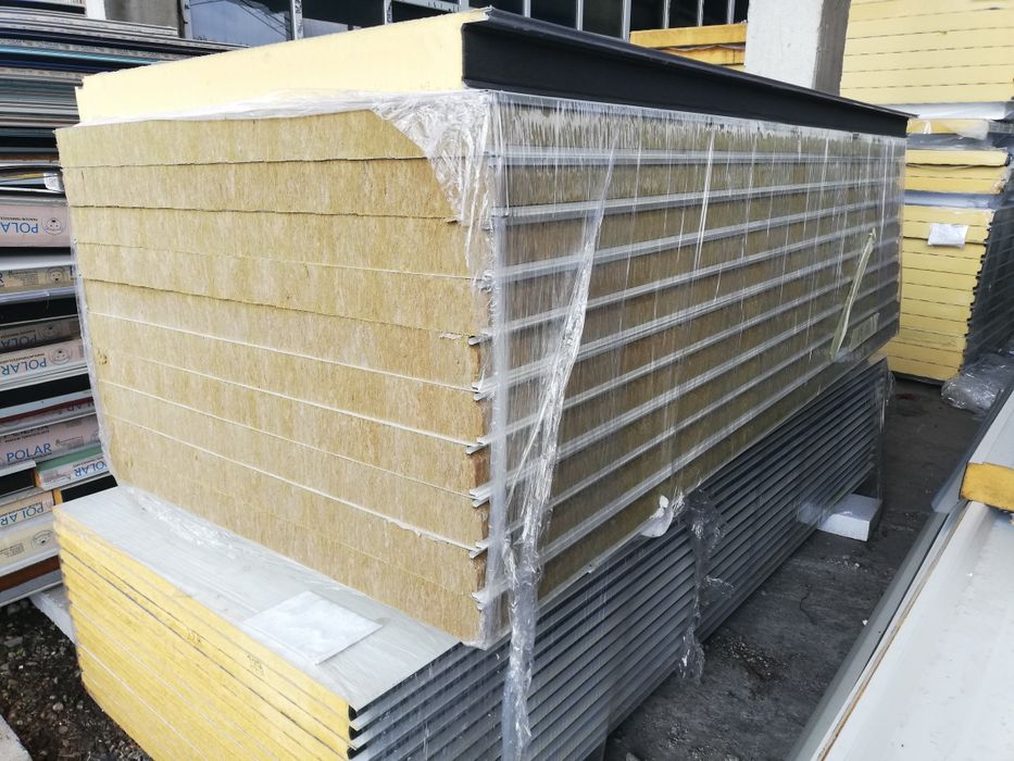 Panouri sandwich/termoizolante/Transport Gratuit in Brasov