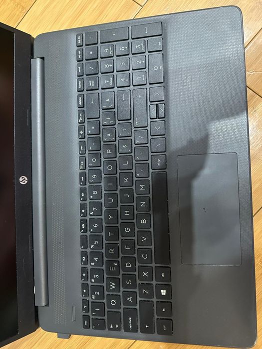 LAPTOP HP 15s | AMD RYZEN 5 | 8 GB RAM | SSD 256 GB stare excelenta